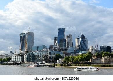 Modern Buildings London Stock Photo 1076228546 | Shutterstock