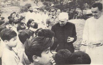 Jawaharlal Nehru Pictures with Children Download,Childhood Photos ...