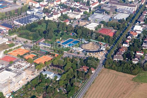 Schwetzingen Aus Der Vogelperspektive Therme Und Schwimmbecken Am