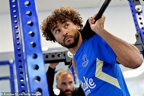 Sean Dyche Says He Has Helped Advise Dominic Calvert Lewin On How To