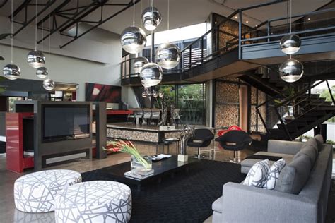 Tsi Mooikloof House By Nico Van Der Meulen Architects