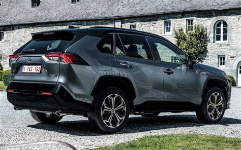 Toyota RAV4 Plug-in Hybrid 2021 | SUV Drive