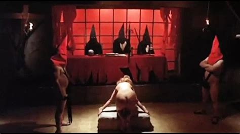 Das Opfer behaarte Retro Blondine für Satan xHamster