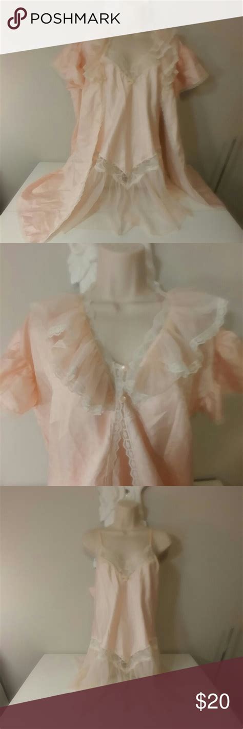 Vintage 80s Frilly Ruffly Peach Peignoir Set Vintage 80s Frilly Ruffly