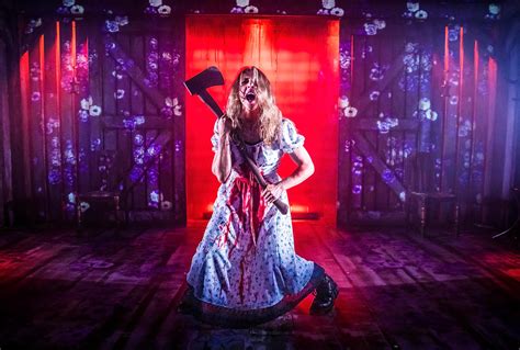 Review Lizzie The Musical Southwark Playhouse Elephant