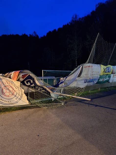 Mehrere Einsätze durch Föhnsturm Freiwillige Feuerwehr Aldrans