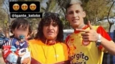 L Gante Se Tom Una Foto Con El Viejo Cantero El Fundador De La Banda