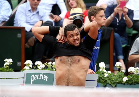 Photo Jo Wilfried Tsonga Se Qualifie Face Marcos Baghdatis Lors Du