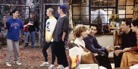 Friends: The 10 Funniest Quotes From The Thanksgiving Episodes