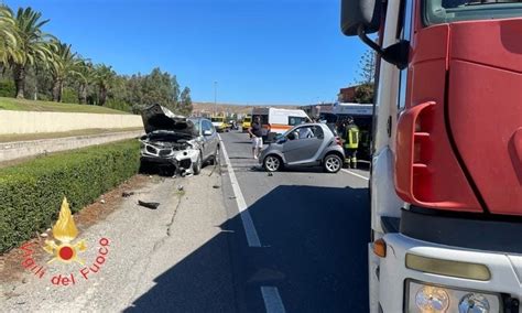 Incidente Sulla 106 Bilancio Tragico Un Morto E Tre Feriti Il Reggino