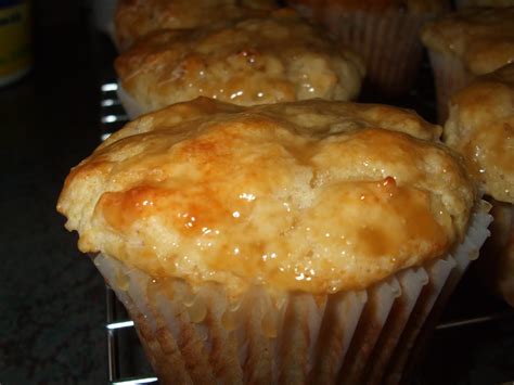 Dans les casseroles de GG Muffins à l érable et aux noix