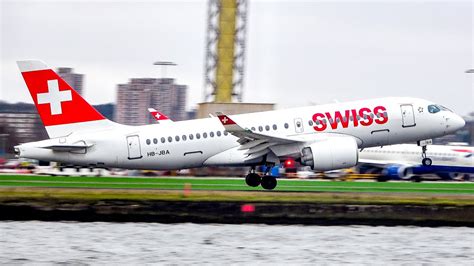 London City Airport Morning Rush Hour Plane Spotting Youtube