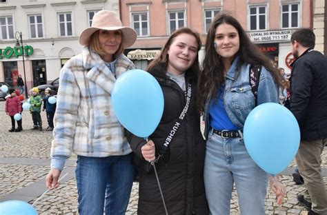 Na niebiesko Obchody Dnia Świadomości Autyzmu