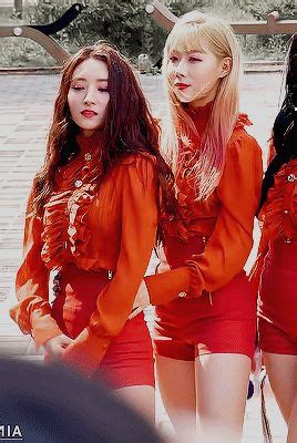 Pin By Dana Chu On Yoohyeon Dreamcatcher Fashion Red Leather