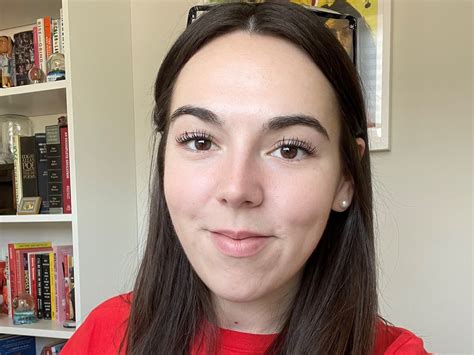 The Rise Of A Bathroom Beauty: Uncovering The Mystique Surrounding Lady In The Bathroom's Net Worth