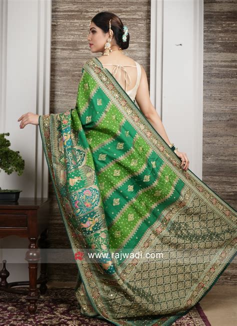 Floral Motifs Traditional Banarasi Silk Saree