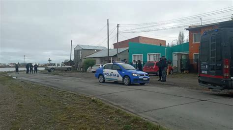 Video Dos Mujeres Detenidas Tras Una Denuncia Por Amenazas Con Armas Y