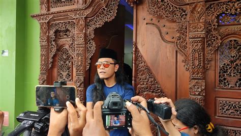 Diperiksa Bawaslu Gegara Video Bagi Bagi Duit Gus Miftah Itu Uangnya