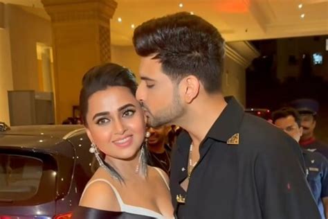 Watch Karan Kundrra Plants A Sweet Kiss On Lady Love Tejasswi Prakash