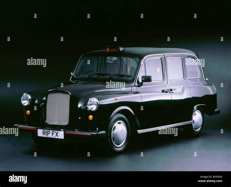 London Black Taxi Fx4 Hi Res Stock Photography And Images Alamy