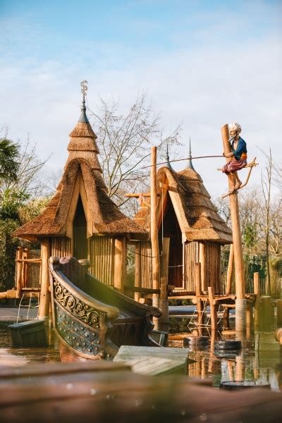 Le Parc Efteling Qui Fête Ses 70 Ans Est Ouvert Tous Les Jours En Automne