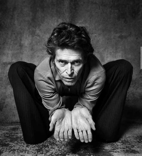 Pin By Courtney Czup On Willem Dafoe Funny Poses Willem Dafoe Pose