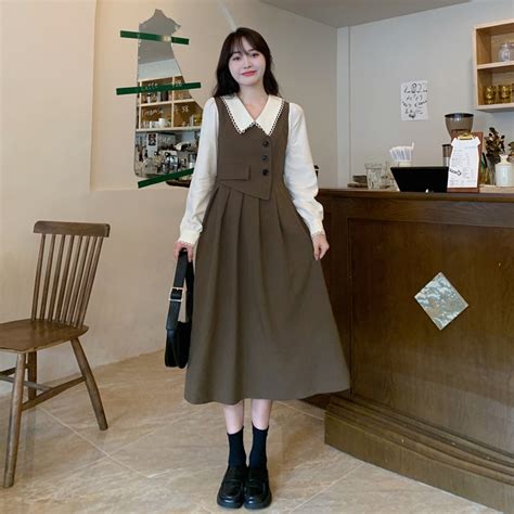 Large Size Retro Stitching Fake Two Piece Long Sleeved Dress Women Autumn Winter New Style Fat