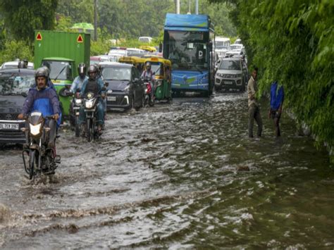 Delhi Monsoon Barish People Woke Up To Waterlogging Heavy Rain Showers