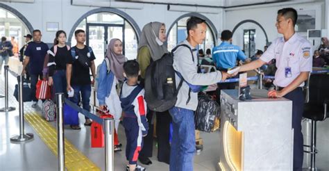 Mudik Lebaran 2024 KAI Sukses Antarkan 848 Ribu Penumpang KA Jarak