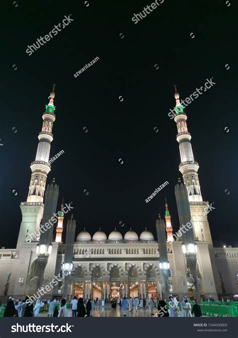 Madinah At Night: Over 512 Royalty-Free Licensable Stock Photos ...