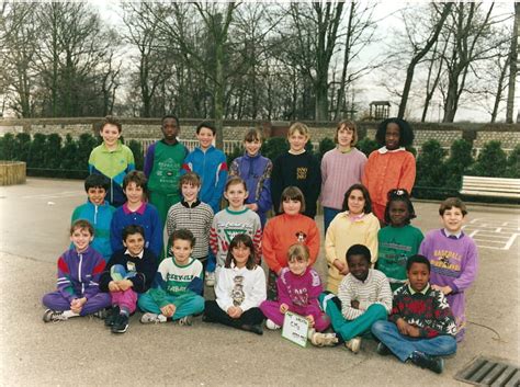 Photo De Classe Cm De Ecole Henry Wallon Copains D Avant