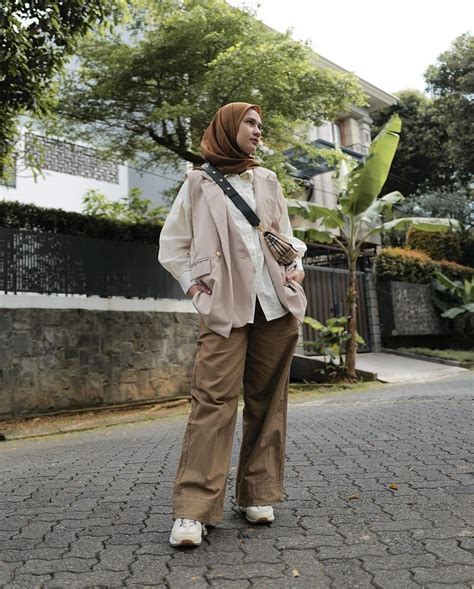 10 OOTD Hijab Remaja SMA Tampil Kasual Dan Stylish