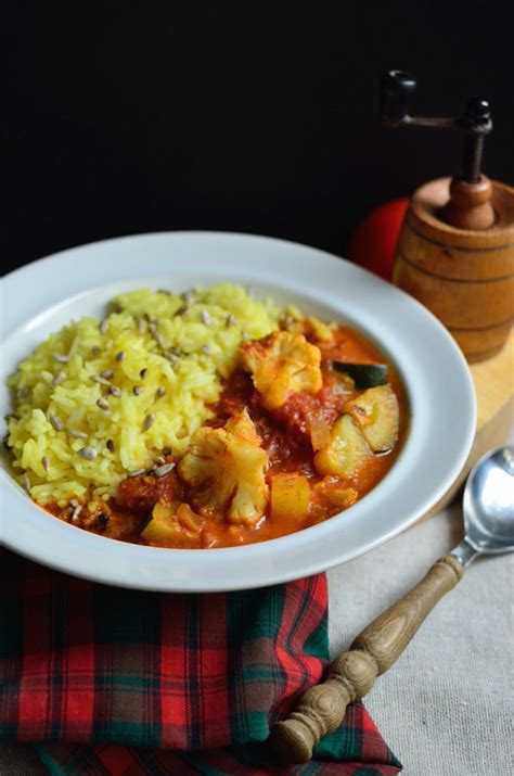 Aromatyczne curry z kalafiorem i cukinią Planeta Smaku