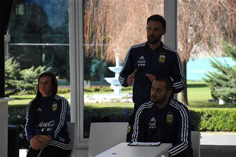 Se realizaron dos clínicas de entrenadores de arqueros a cargo de