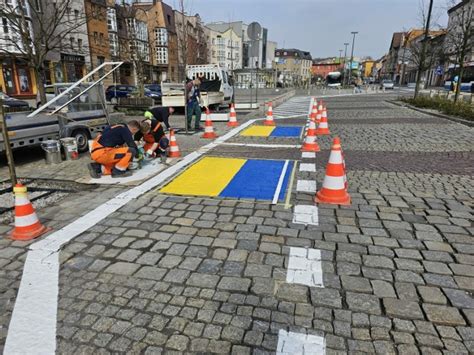 Na Placu Wolności w Rybniku powstaje strefa Kiss and Ride Postój tylko