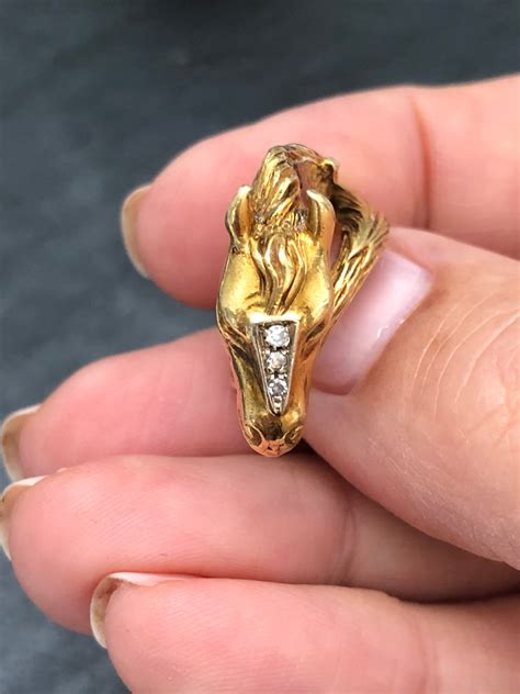 Vintage 70s 18 Karat Yellow Gold Horse Head Ring Made In Alessandria