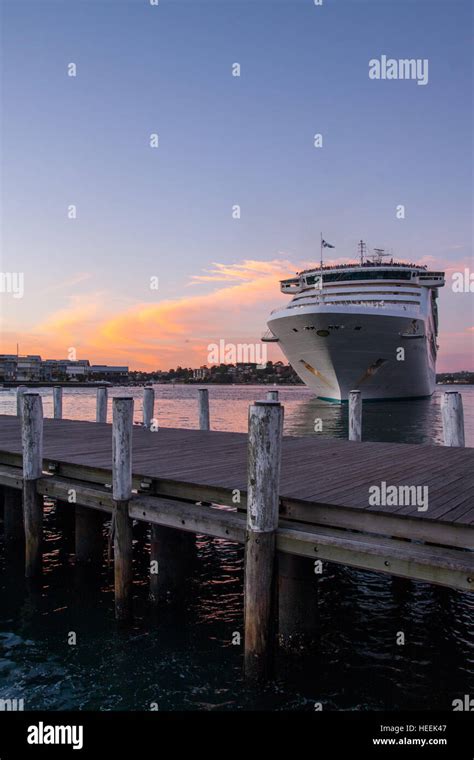 Big cruise in darling Harbour Sydney Stock Photo - Alamy