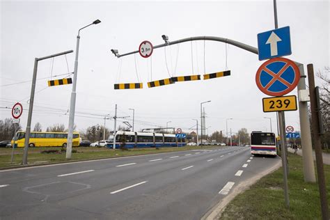 Na moście Pomorskim w Bydgoszczy dziś spore utrudnienia ruchu Prace