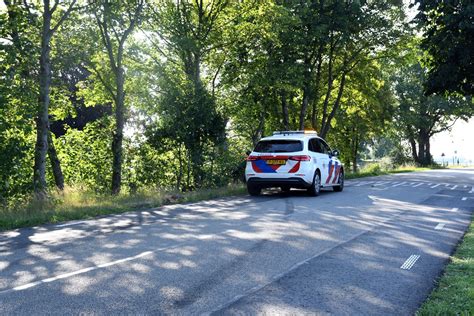 Fotonieuws Automobilist Vliegt Uit De Bocht En Eindigt In Bosschages