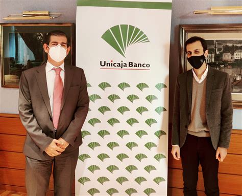 Unicaja Banco Renueva Su Apoyo A Nuestra Escuela Y Ofrece Un Servicio