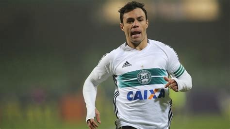 Kléber Gladiador volta ao Coritiba para reta final decisiva ESPN