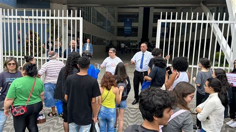 Enem Mais De Mil Estudantes Fazem A Prova Neste Domingo Na