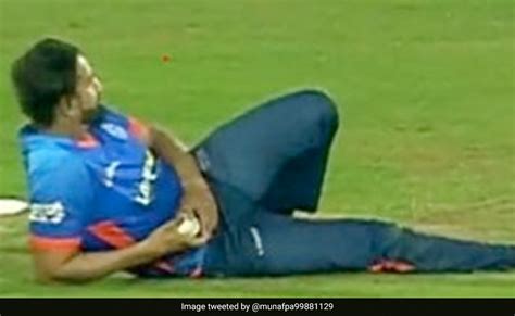 Irfan Pathan Recreates Yuzvendra Chahal S Iconic Pose Leaves Everyone