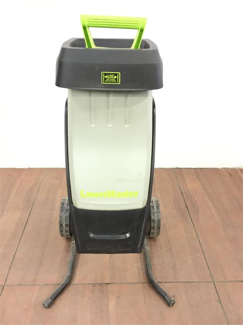 Lot Lawnmaster Electric Chipper Shredder