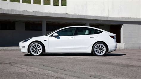 Tesla Model 3 Awd Long Range 2021 Insideevs De Bilder