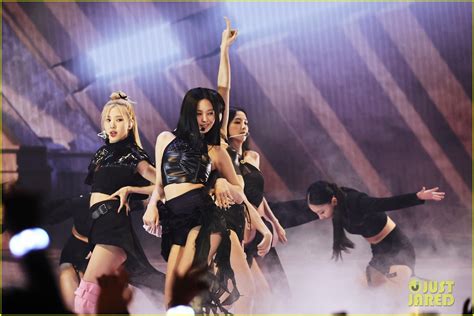 Blackpink Make Their Us Award Show Performance Debut At Mtv Vmas With