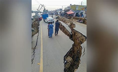 PoK Earthquake 37 Dead Nearly 500 Injured In Earthquake In Pakistan