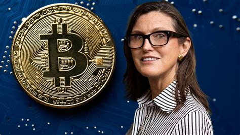 Cathie Wood bevorzugt Bitcoin eindeutig gegenüber Gold und Bargeld und