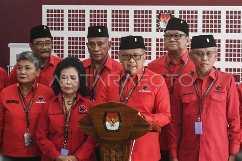 Pendaftaran Bacaleg DPR PDIP ANTARA Foto