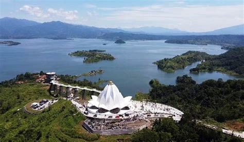 Dibanderol Segini Yuk Nikmati Lobster Jatigede Di Taman Seribu Cahaya